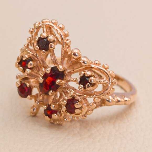 1970s 10k Gold Garnet Butterfly Cocktail Ring · Size 5.75 - Picture 5 of 13